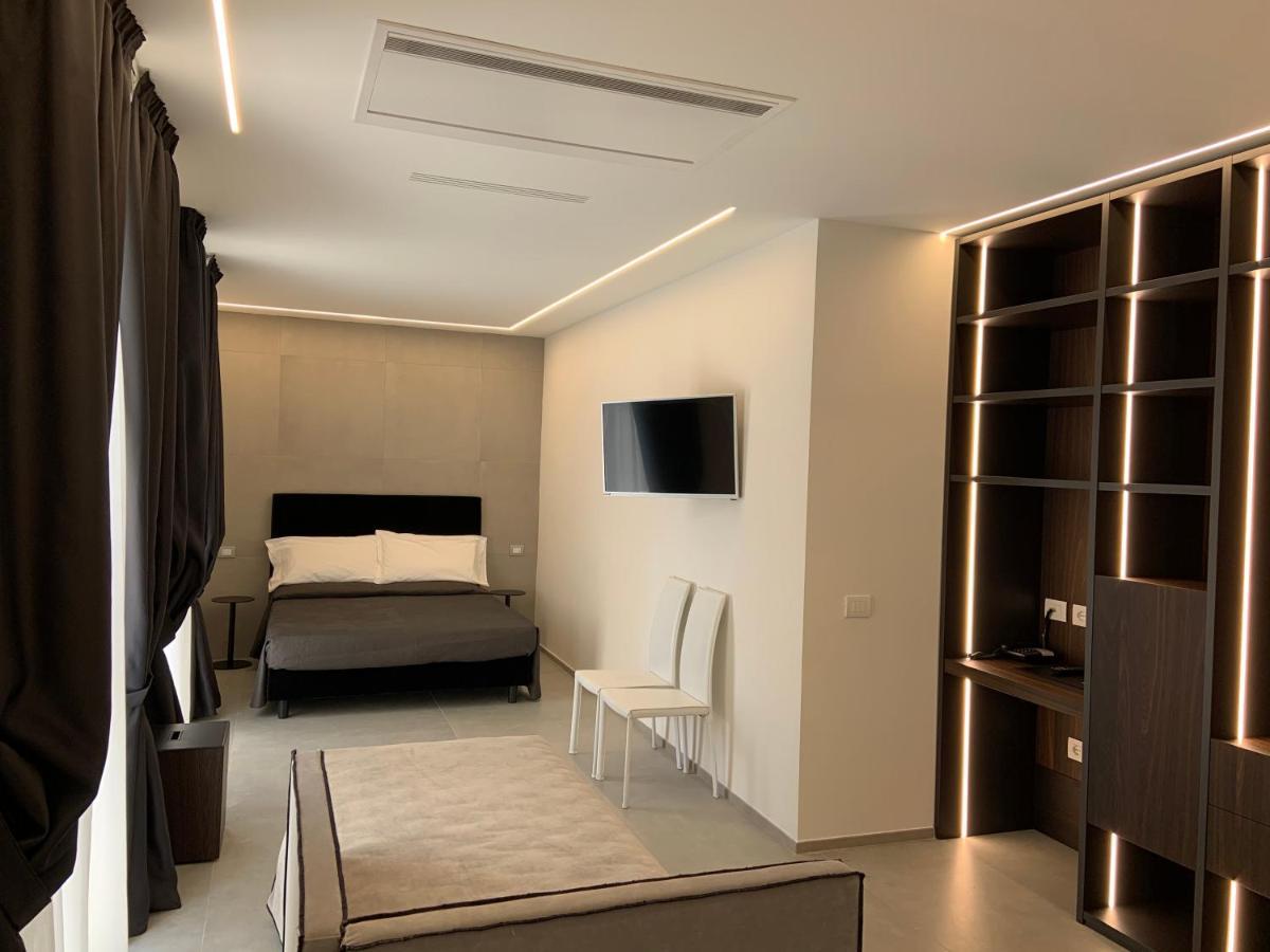 Hotel Commodore Червія Екстер'єр фото