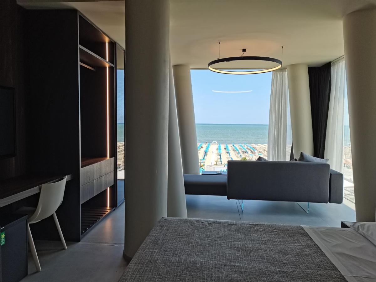 Hotel Commodore Червія Екстер'єр фото