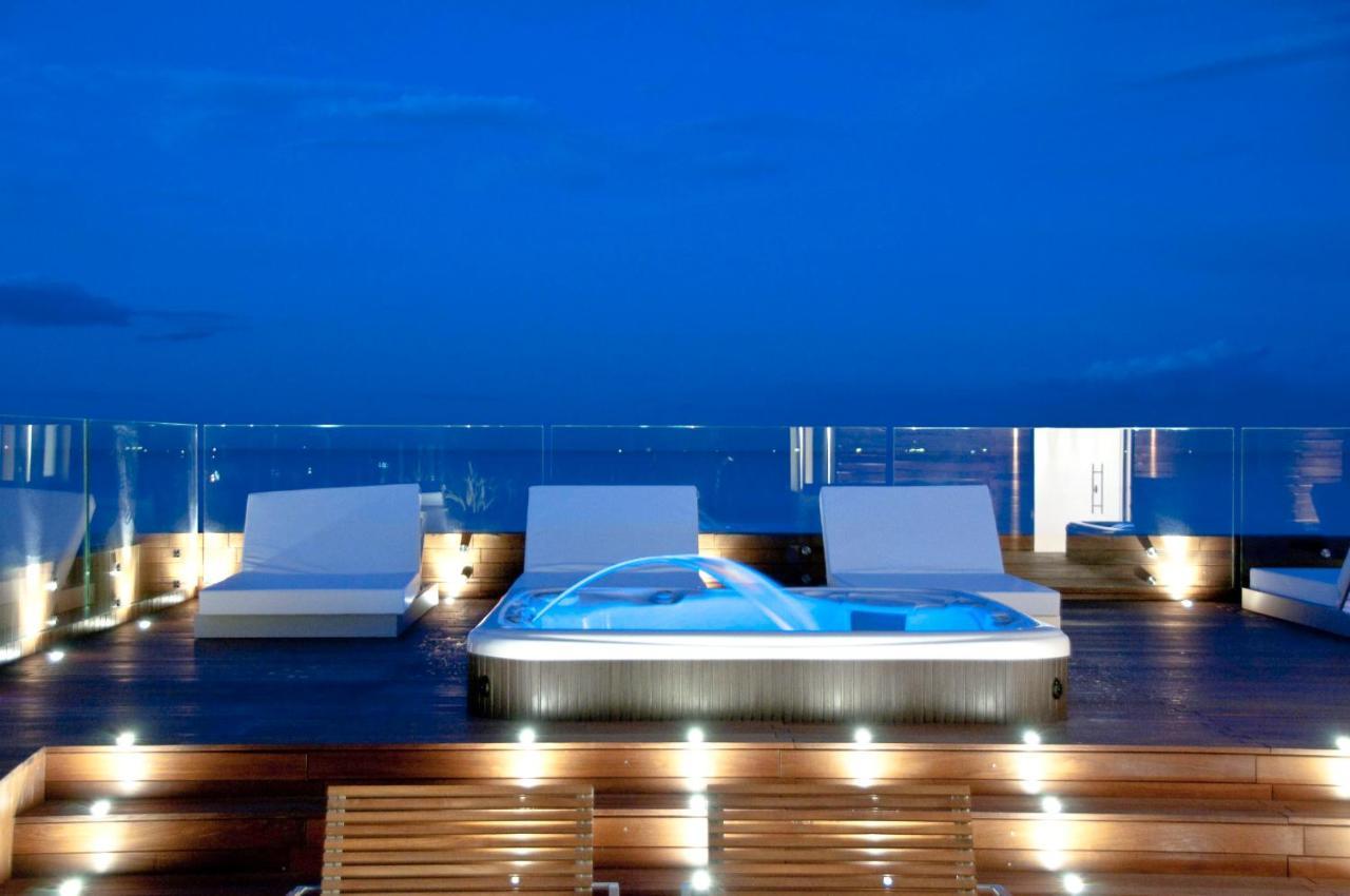 Hotel Commodore Червія Екстер'єр фото